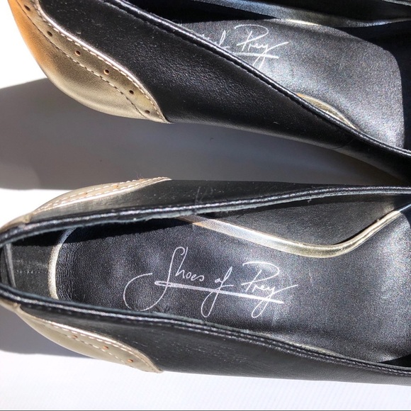 Shoes of Prey Black with Gold Toe Heels - Picture 5 of 11